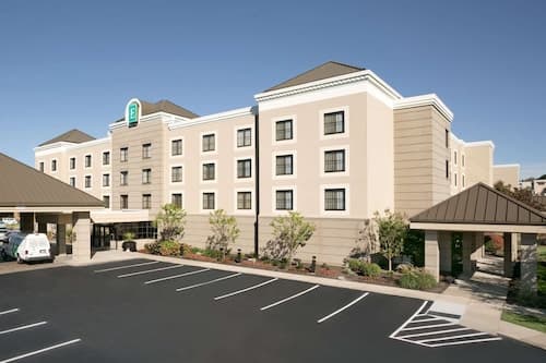 Embassy Suites by Hilton Cleveland Beachwood