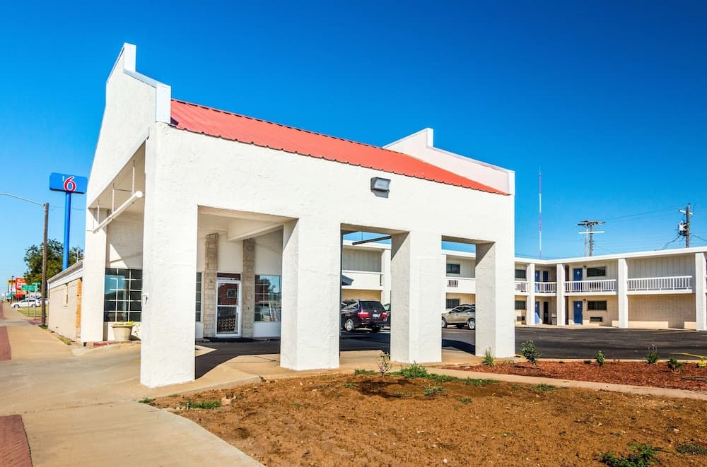 Motel 6 Childress, TX