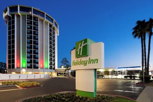 Holiday Inn Long Beach Airport Hotel and Conference Center by IHG