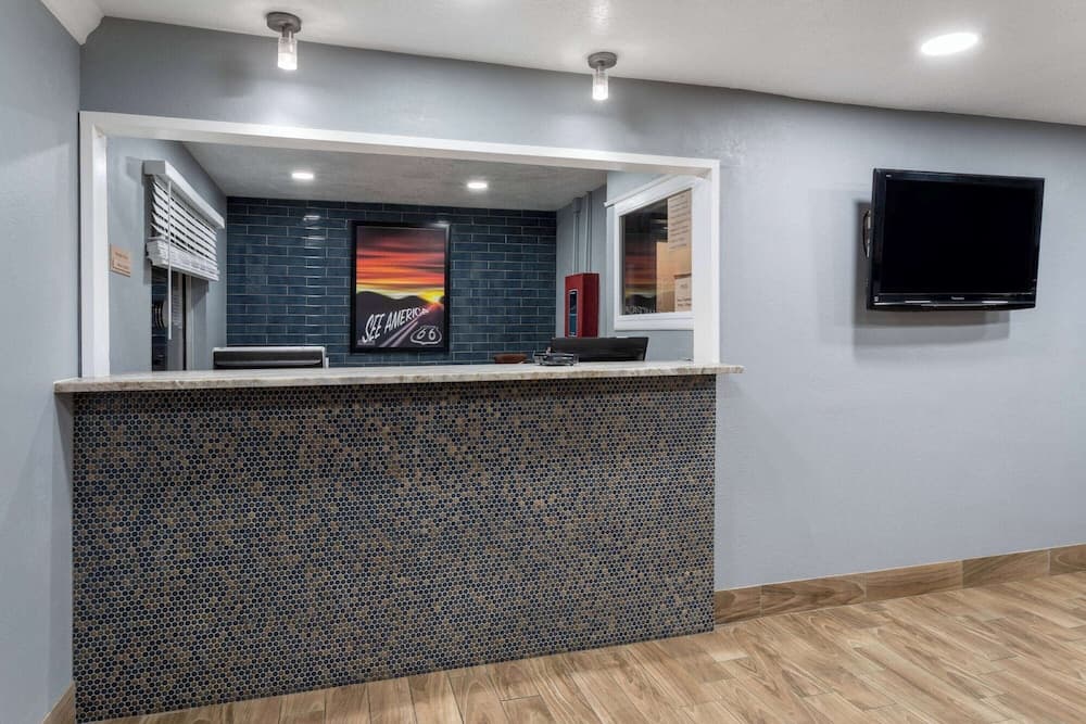 Travelodge by Wyndham Albuquerque East