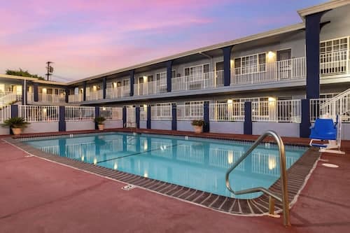 Best Western Orange Plaza