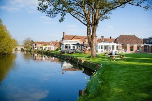 Rose and Crown Hotel