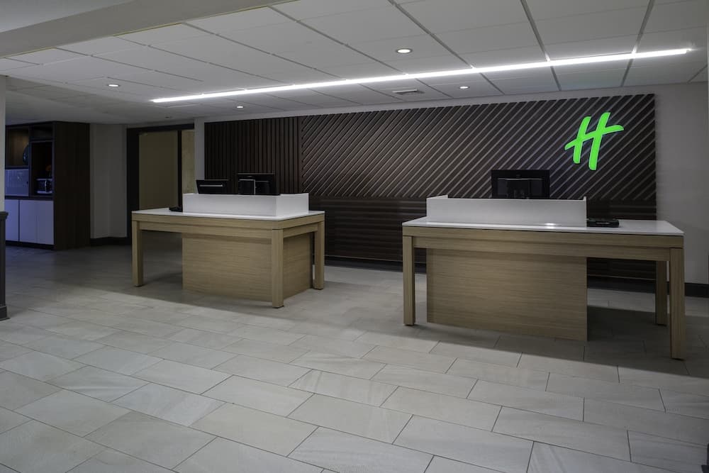 Holiday Inn & Suites Marlborough by IHG