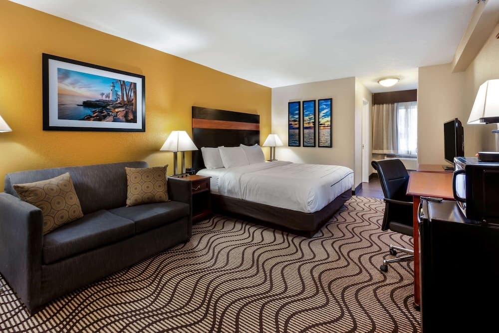 La Quinta Inn by Wyndham Sandusky near Cedar Point