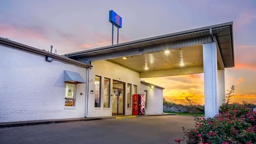 Motel 6 Grand Rivers, KY