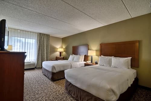 Clarion Inn & Suites Cortland - University Area