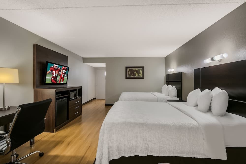 Red Roof Inn PLUS+ & Suites Knoxville West-Cedar Bluff