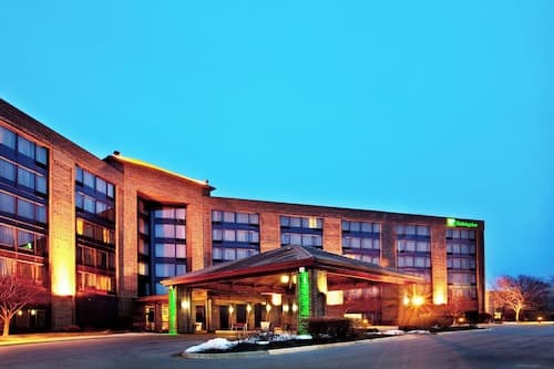 Holiday Inn Chicago Nw Crystal Lk Conv Ctr by IHG