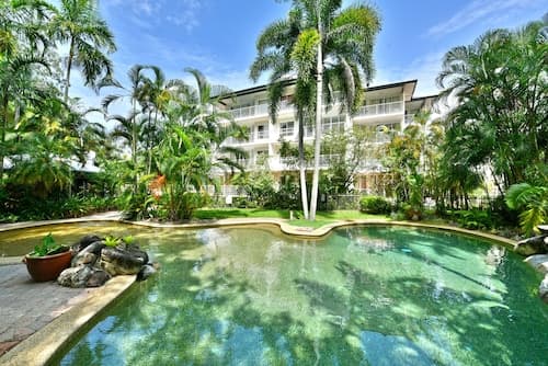Golden Sands Beachfront Apartment Resort