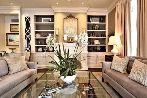 voco St. James Hotel by IHG