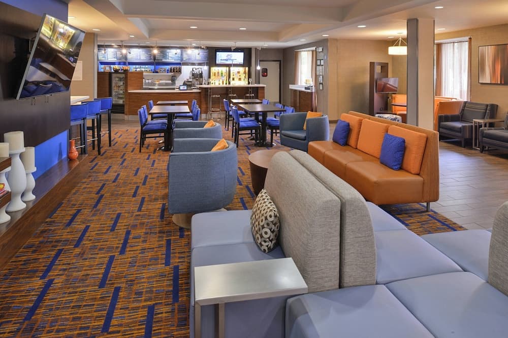 Courtyard Suwanee by Marriott