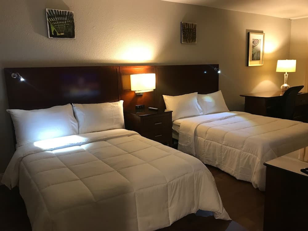Stratus Suites - Boutique Hotel