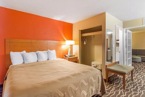 Quality Inn & Suites I-35 near Frost Bank Center