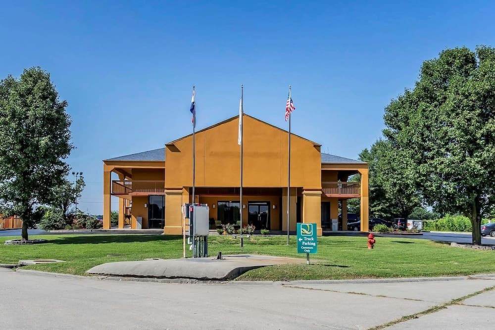 Quality Inn Charleston - Sikeston