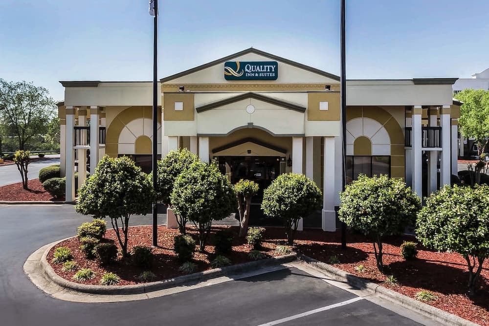 Quality Inn & Suites Mooresville - Lake Norman