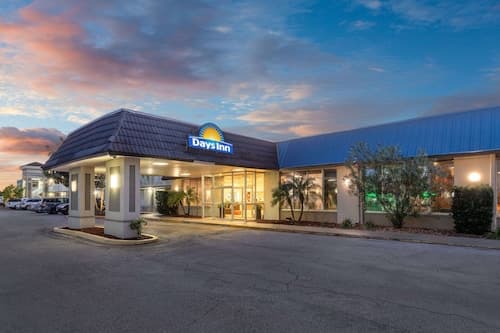 Days Inn by Wyndham Titusville Kennedy Space Center