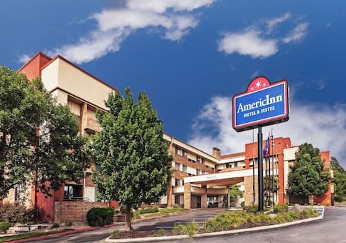 AmericInn by Wyndham Omaha