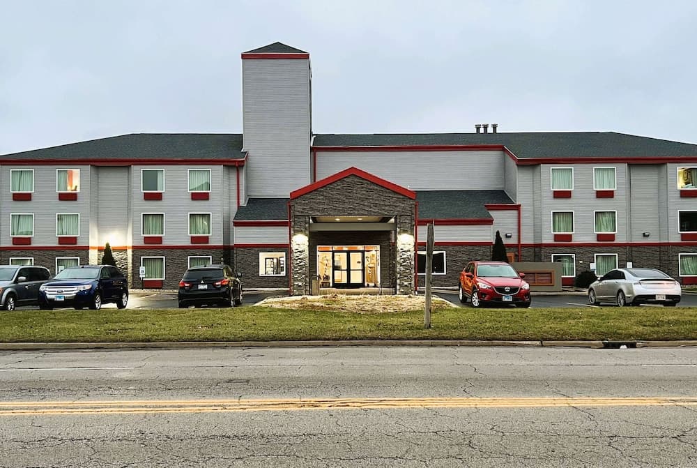 Howard Johnson by Wyndham Urbana