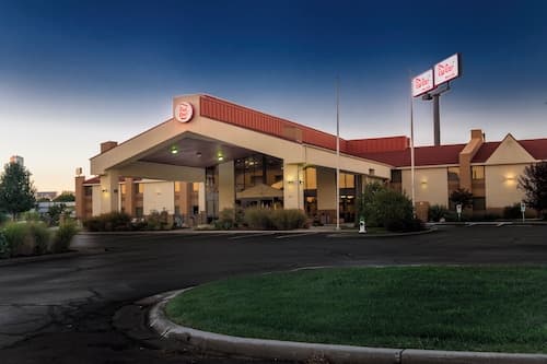 Red Roof Inn & Suites Cincinnati North - Mason