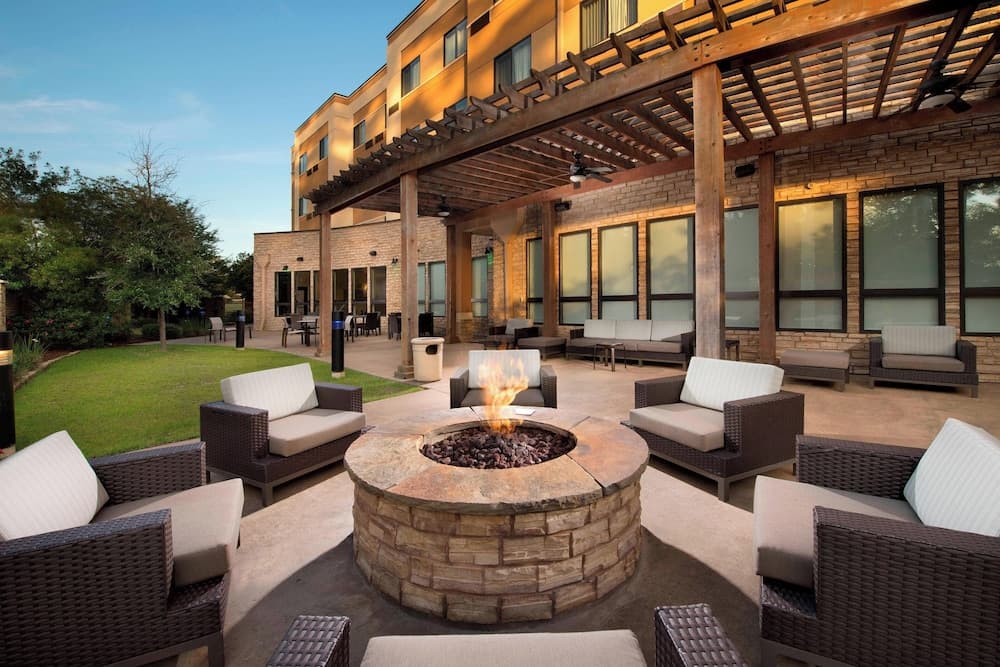 Courtyard Lufkin