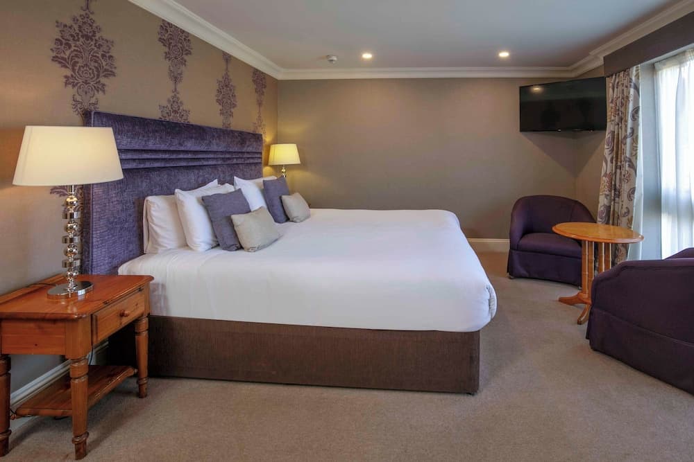 Knights Hill Hotel & Spa