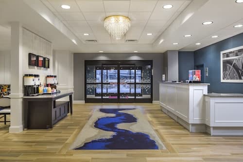 Hampton Inn & Suites Newport/Cincinnati