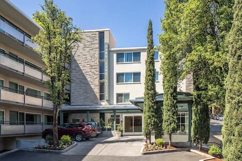 Park Lane Suites and Inn