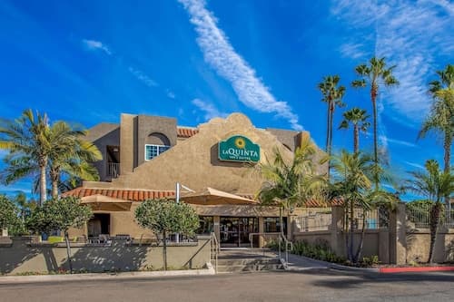 La Quinta Inn & Suites by Wyndham Carlsbad - Legoland Area
