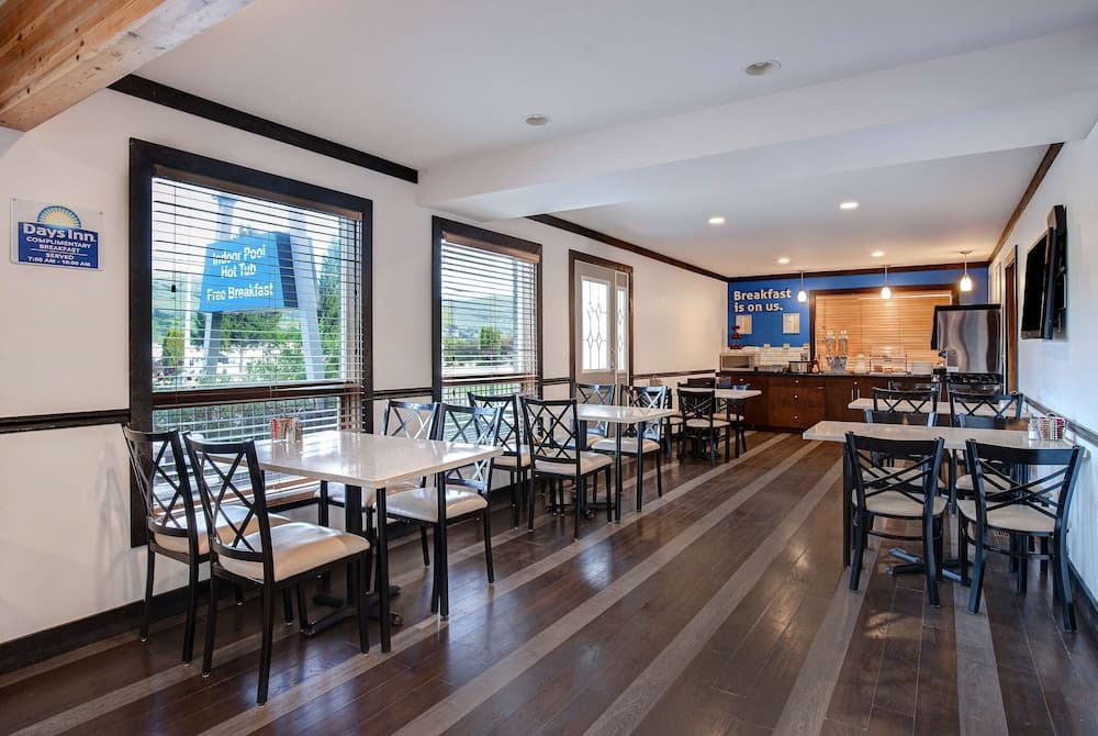 Days Inn by Wyndham Vernon