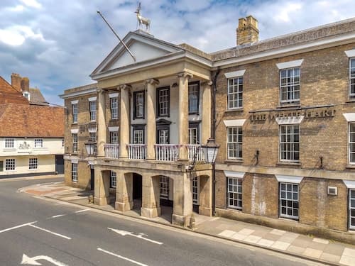 Mercure White Hart Hotel Salisbury and Apartments