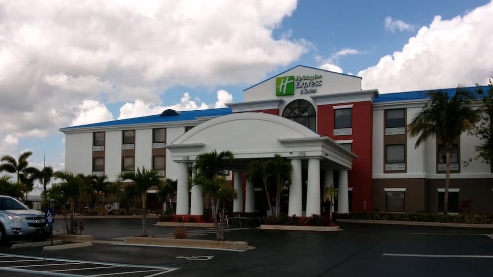 Holiday Inn Express Hotel & Suites Lake Okeechobee by IHG