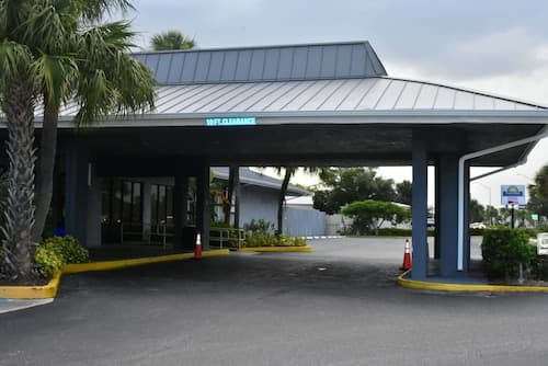 Days Inn by Wyndham Stuart