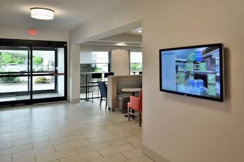 Holiday Inn Express Raleigh Durham Airport by IHG