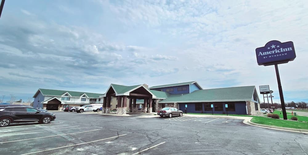 AmericInn by Wyndham Austin