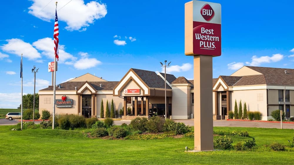 Best Western Plus York Hotel & Conference Center