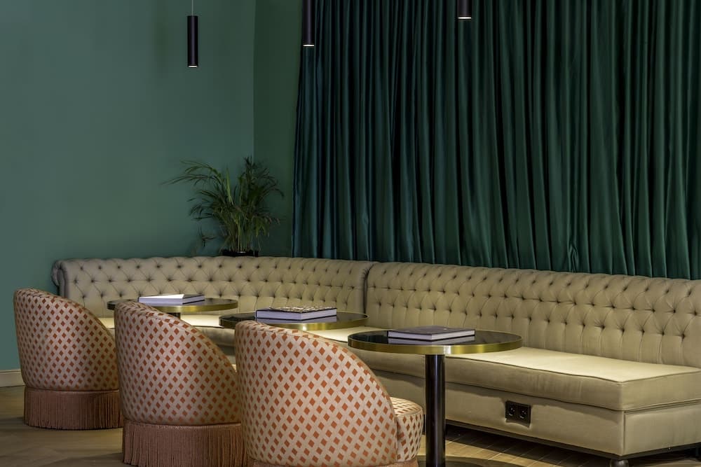 Lobi dinlenme salonu