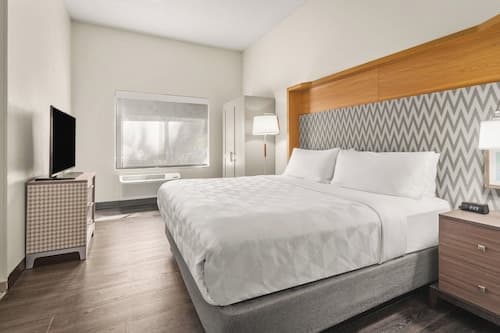 Holiday Inn & Suites Bothell by IHG
