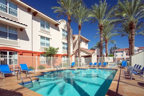 Sonesta Simply Suites Phoenix Scottsdale