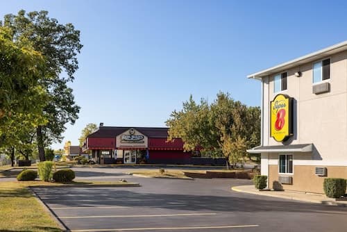 Super 8 by Wyndham Latham/Albany Airport