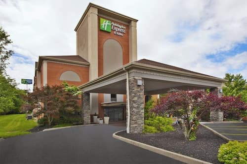 Holiday Inn Express & Suites Milford by IHG