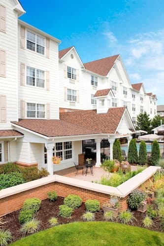 Sonesta Simply Suites Seattle Renton