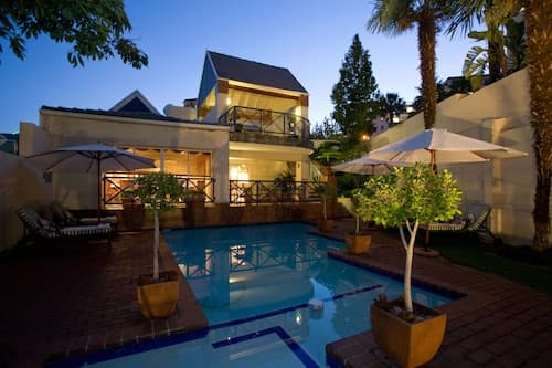 Courtyard Hotel Sandton