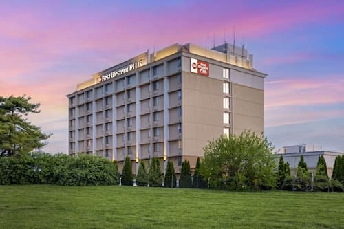 Best Western Plus The Charles Hotel