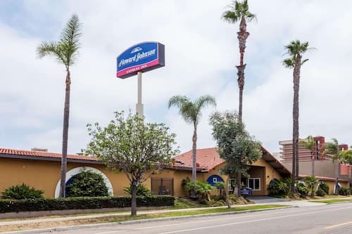 Howard Johnson by Wyndham National City/San Diego South