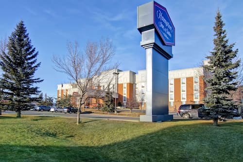 Hampton Inn & Suites by Hilton Calgary-Airport