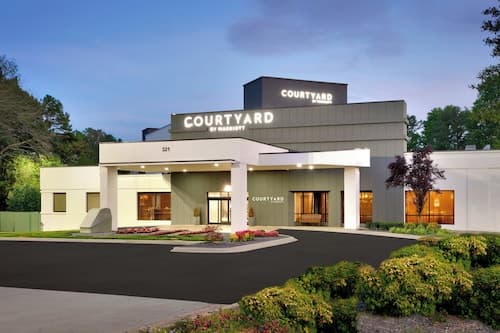 Courtyard by Marriott Charlotte Airport LoSo