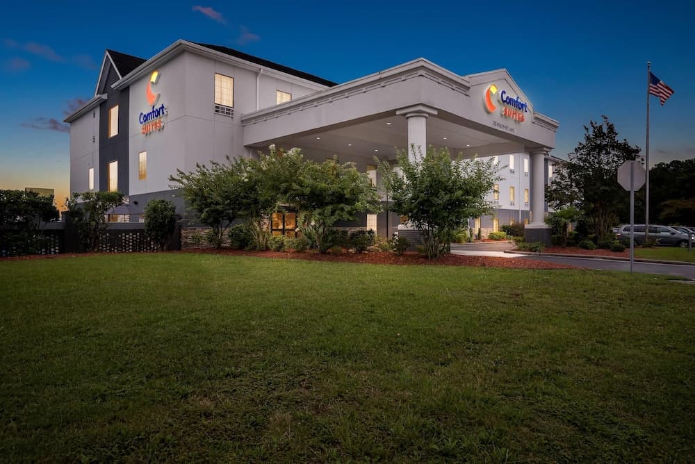 Comfort Suites near Camp Lejeune