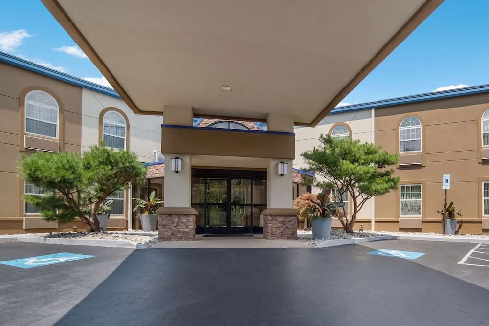 SureStay Plus Hotel by Best Western Elizabethtown Hershey