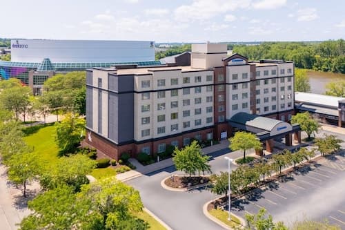 Wyndham Moline on John Deere Commons