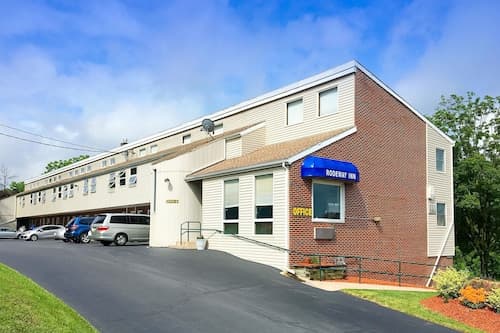 Rodeway Inn State College - near University